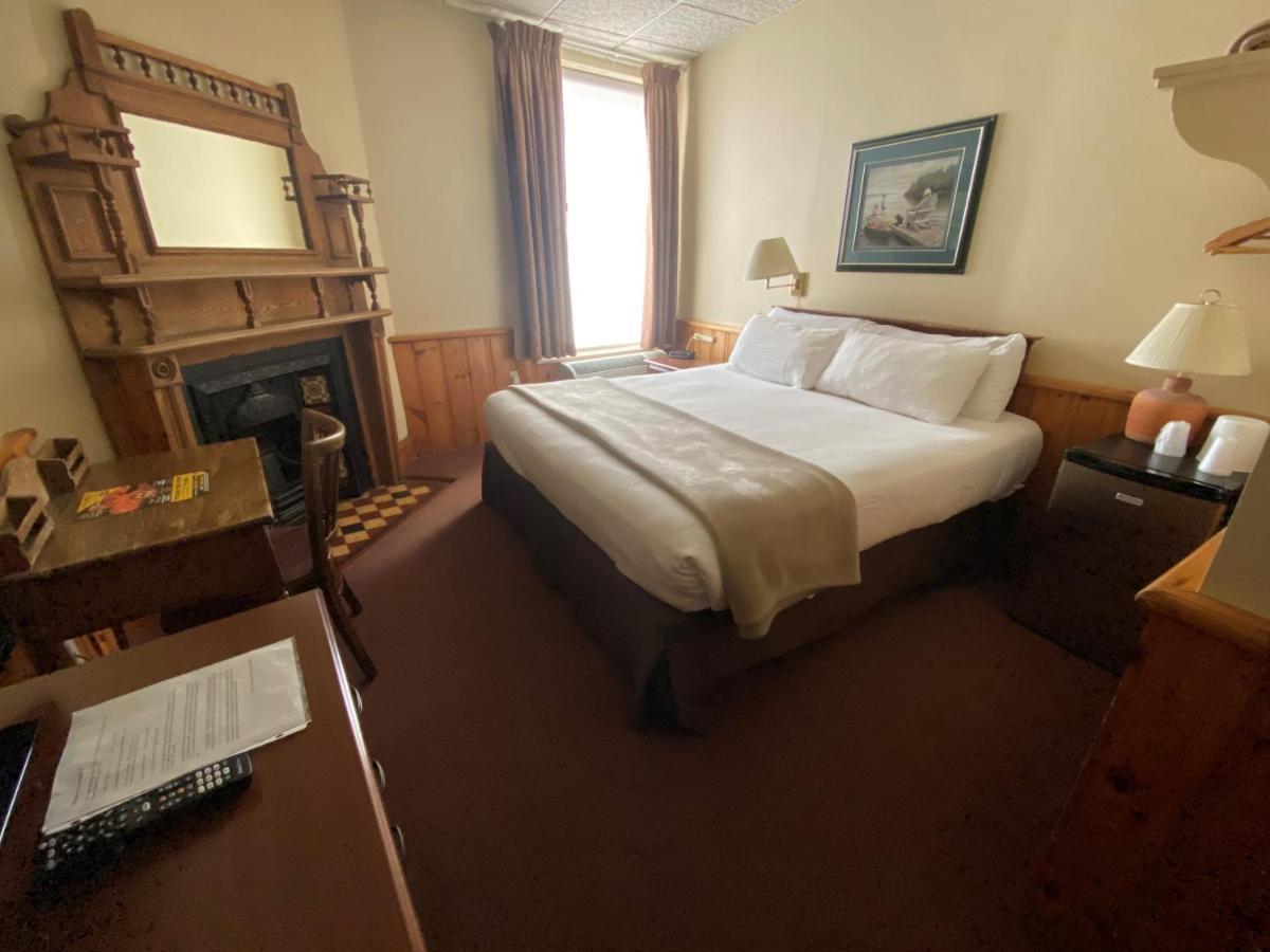 Hotel Bedford Goderich Ngoại thất bức ảnh